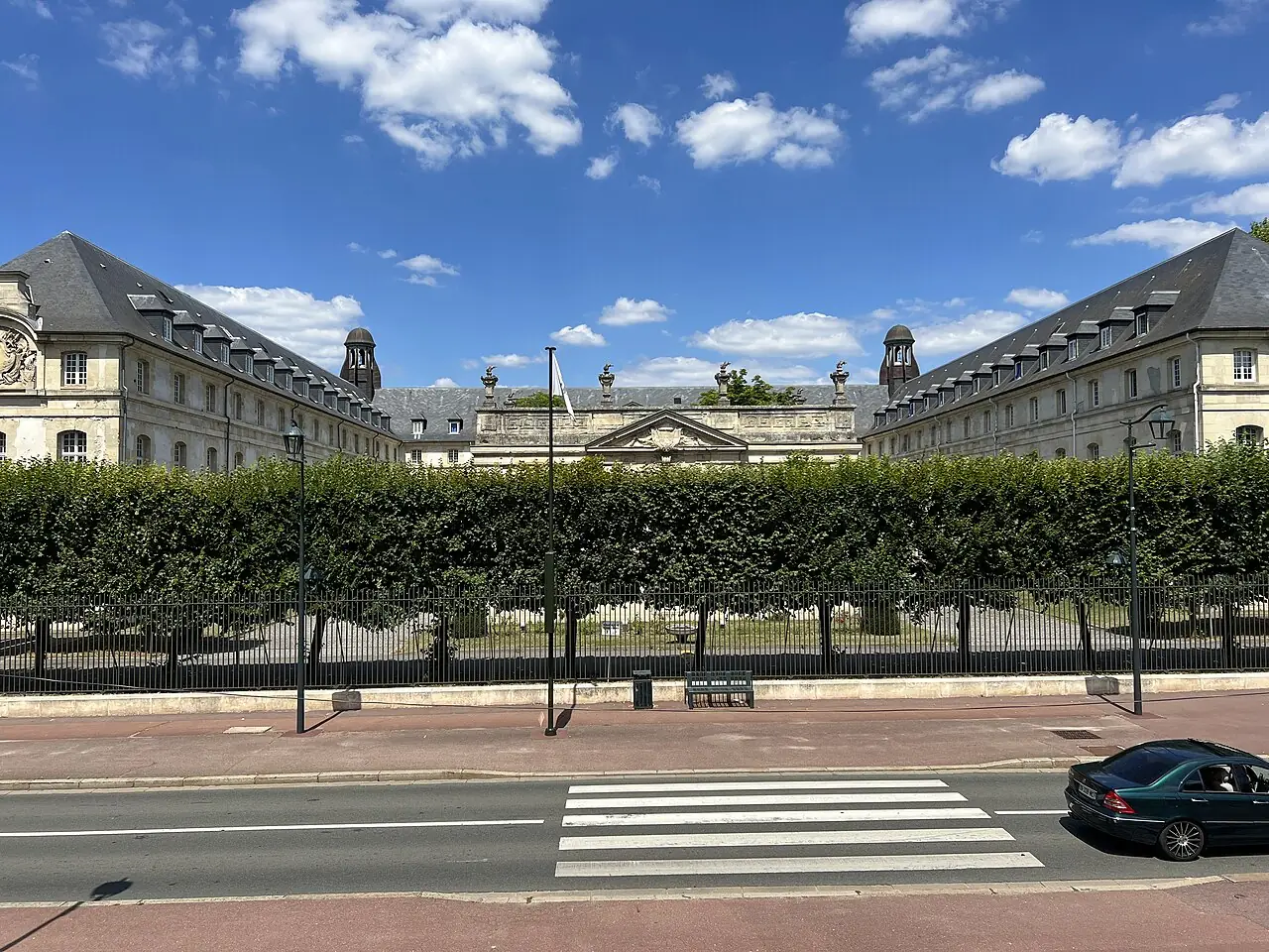 Bâtiments du lycée militaire de Saint-Cyr